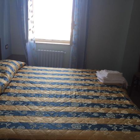 Hotel Il Castello Paola Eksteriør bilde