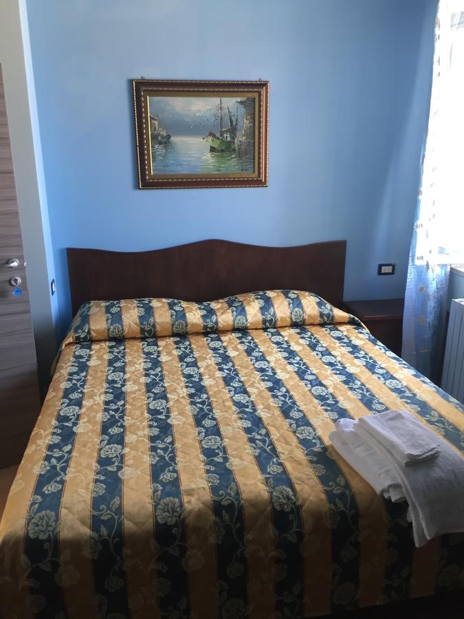 Hotel Il Castello Paola Eksteriør bilde